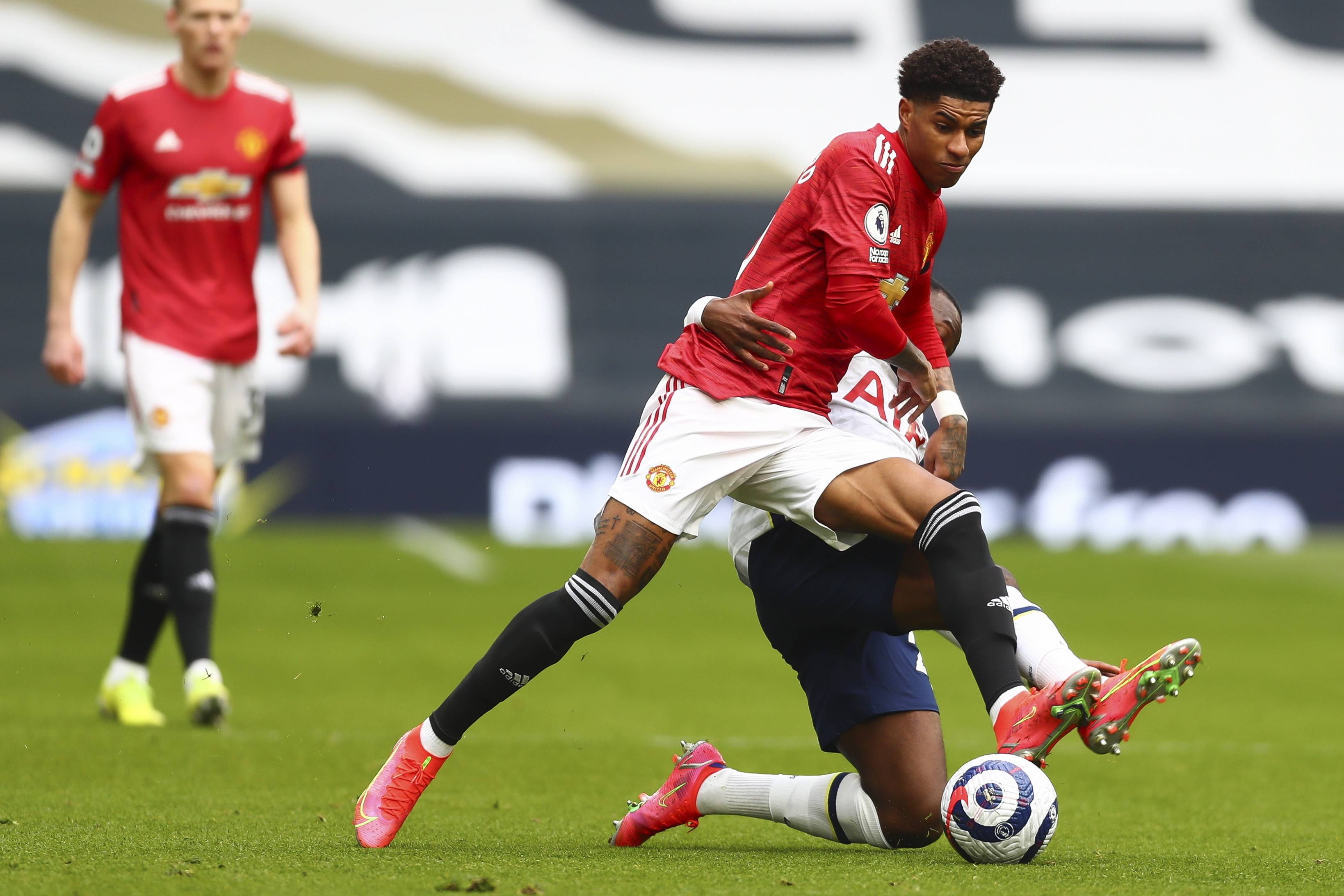 员考虑在其 员考虑在其